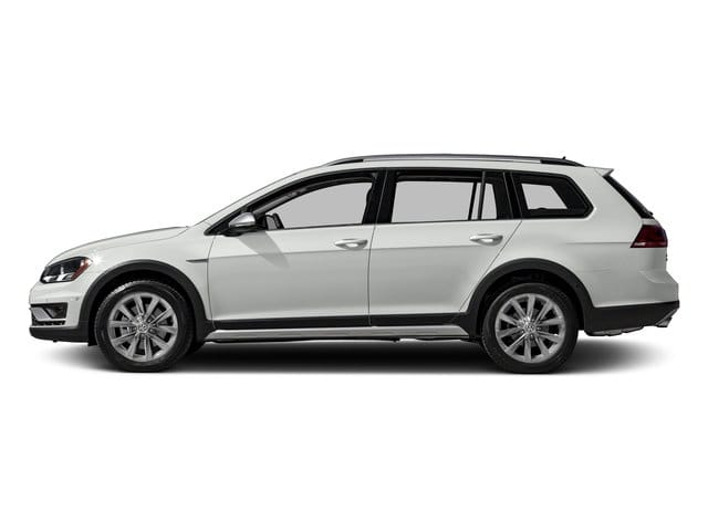 3 thumbnail image of  2017 Volkswagen Golf Alltrack S