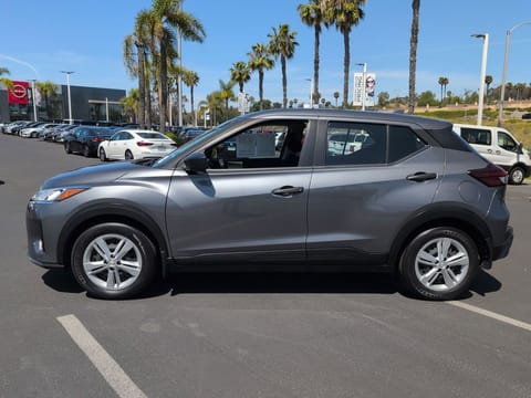2021 Nissan Kicks S