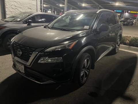 1 image of 2022 Nissan Rogue SL