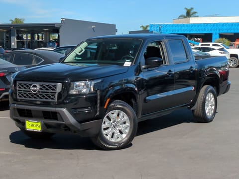 1 image of 2023 Nissan Frontier SV
