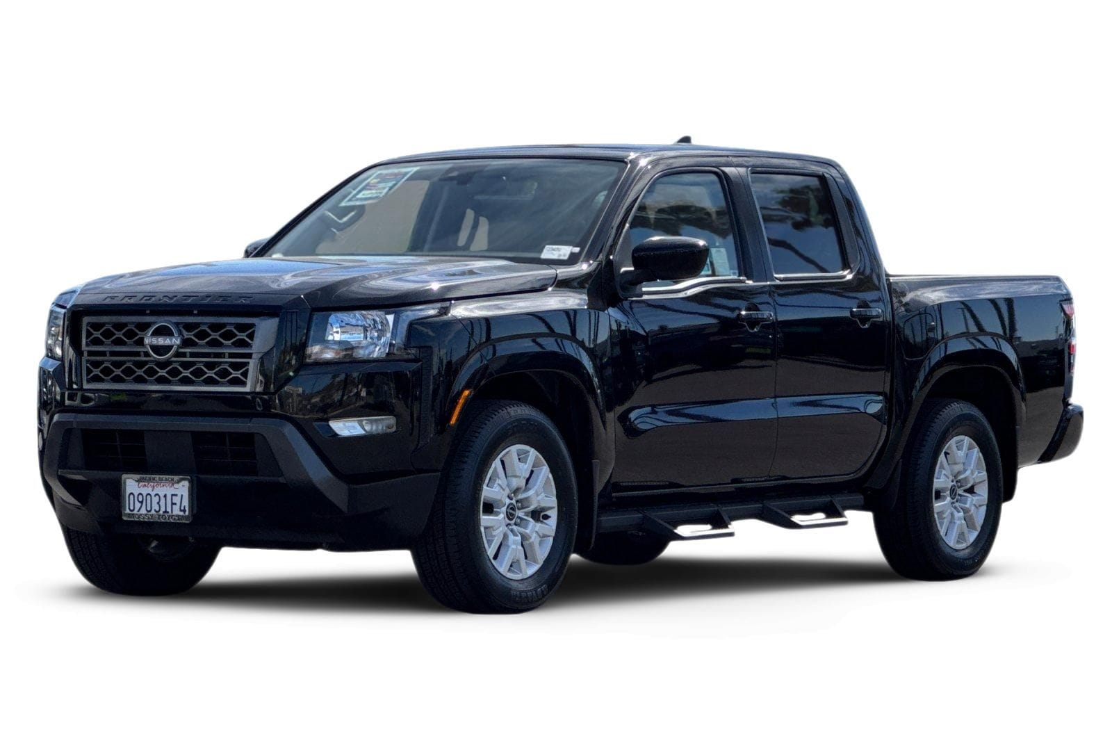 1 thumbnail image of  2023 Nissan Frontier SV