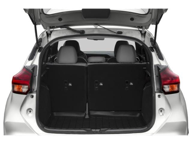 14 thumbnail image of  2023 Nissan Kicks SR