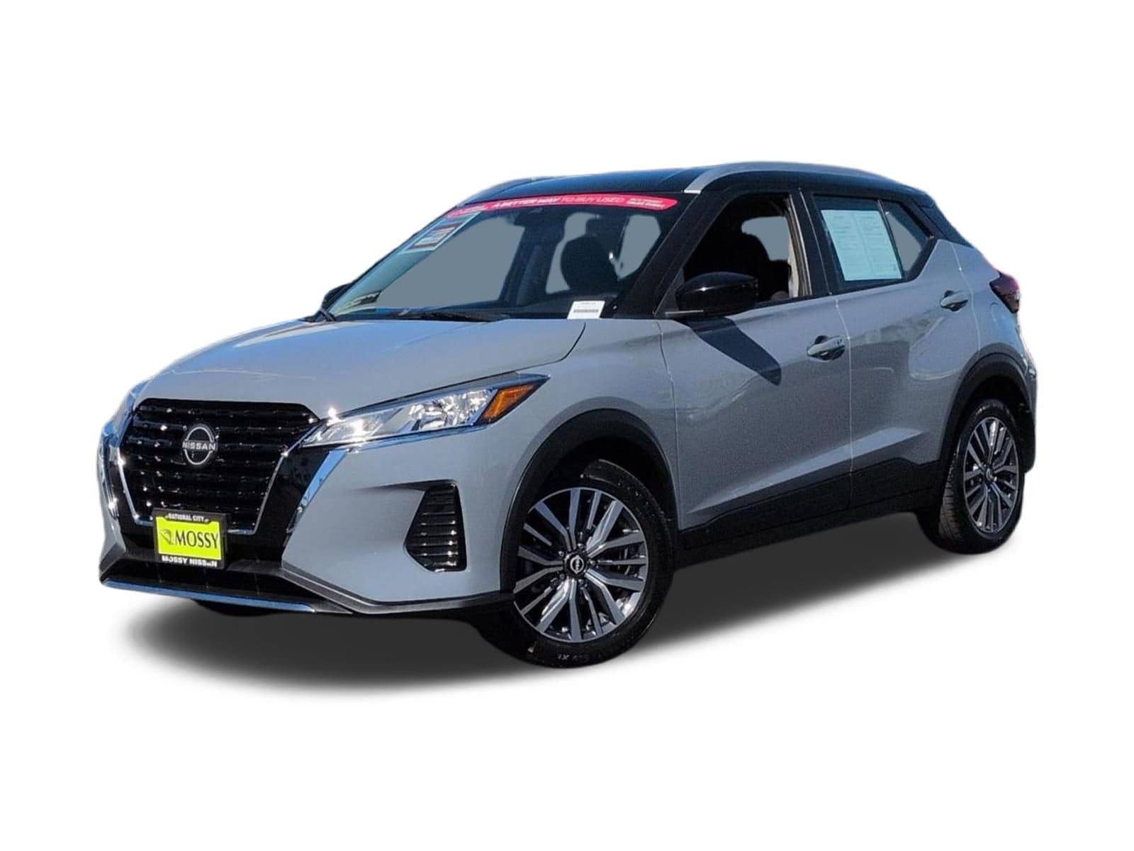 1 thumbnail image of  2023 Nissan Kicks SV