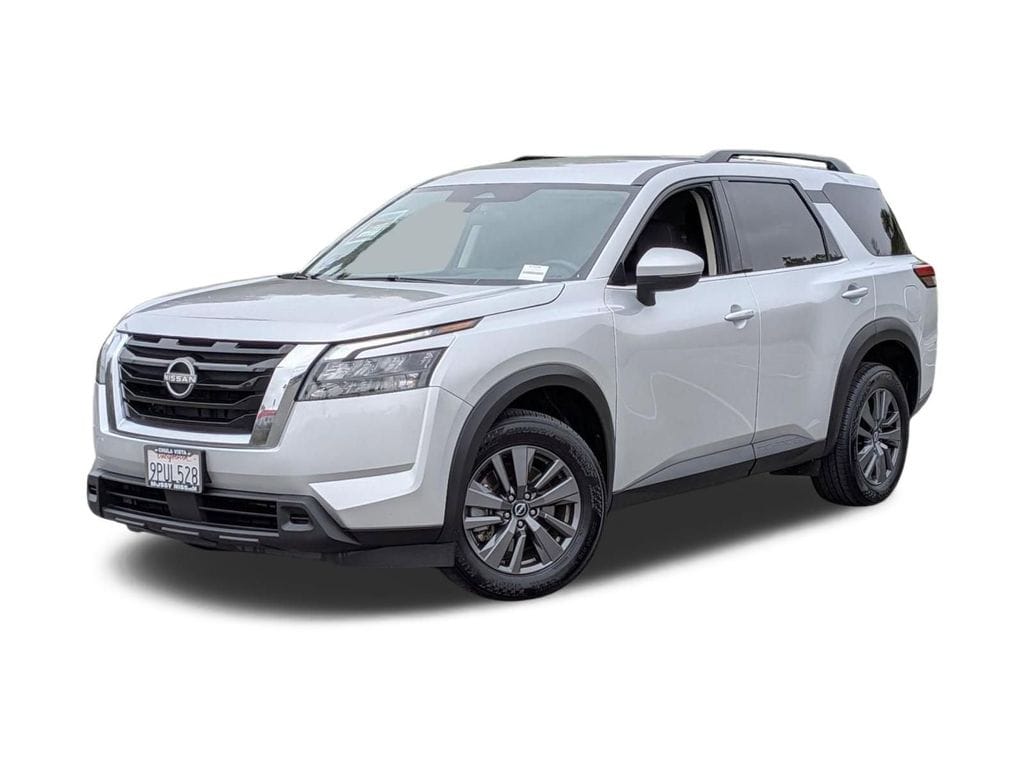 2023 Nissan Pathfinder SV
