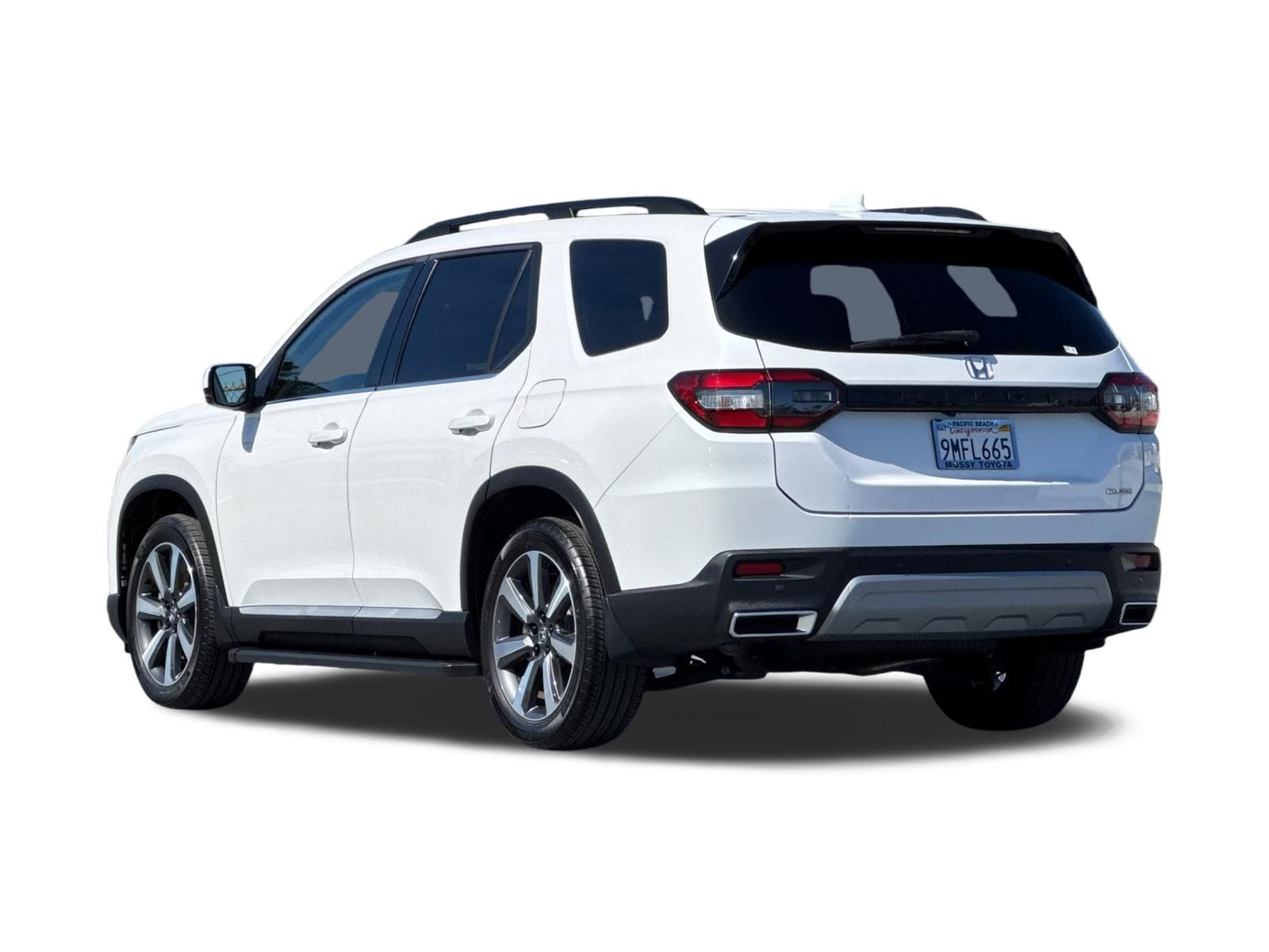 6 thumbnail image of  2024 Honda Pilot Touring