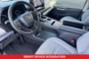11 imagen en miniatura de 2024 Toyota Sienna LE