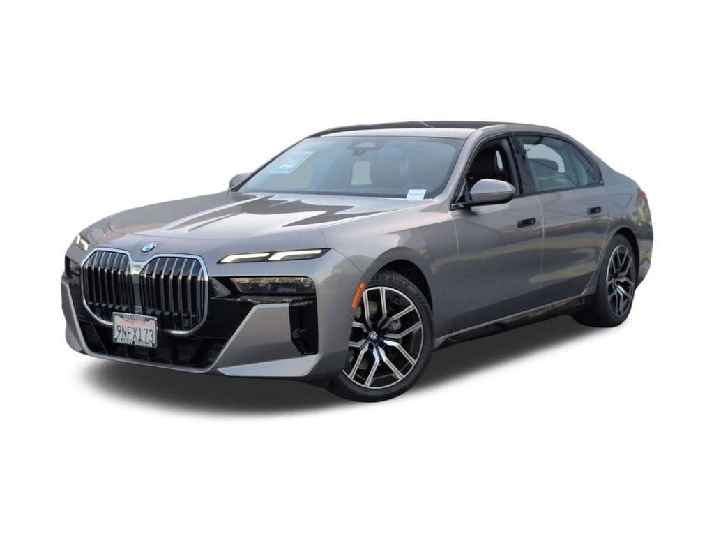2025 BMW 7 Series 740i Sedan's photo