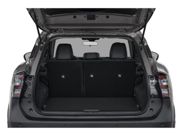 13 thumbnail image of  2025 Nissan Kicks SR