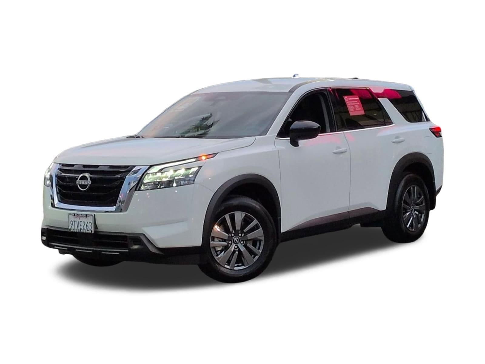 2025 Nissan Pathfinder S