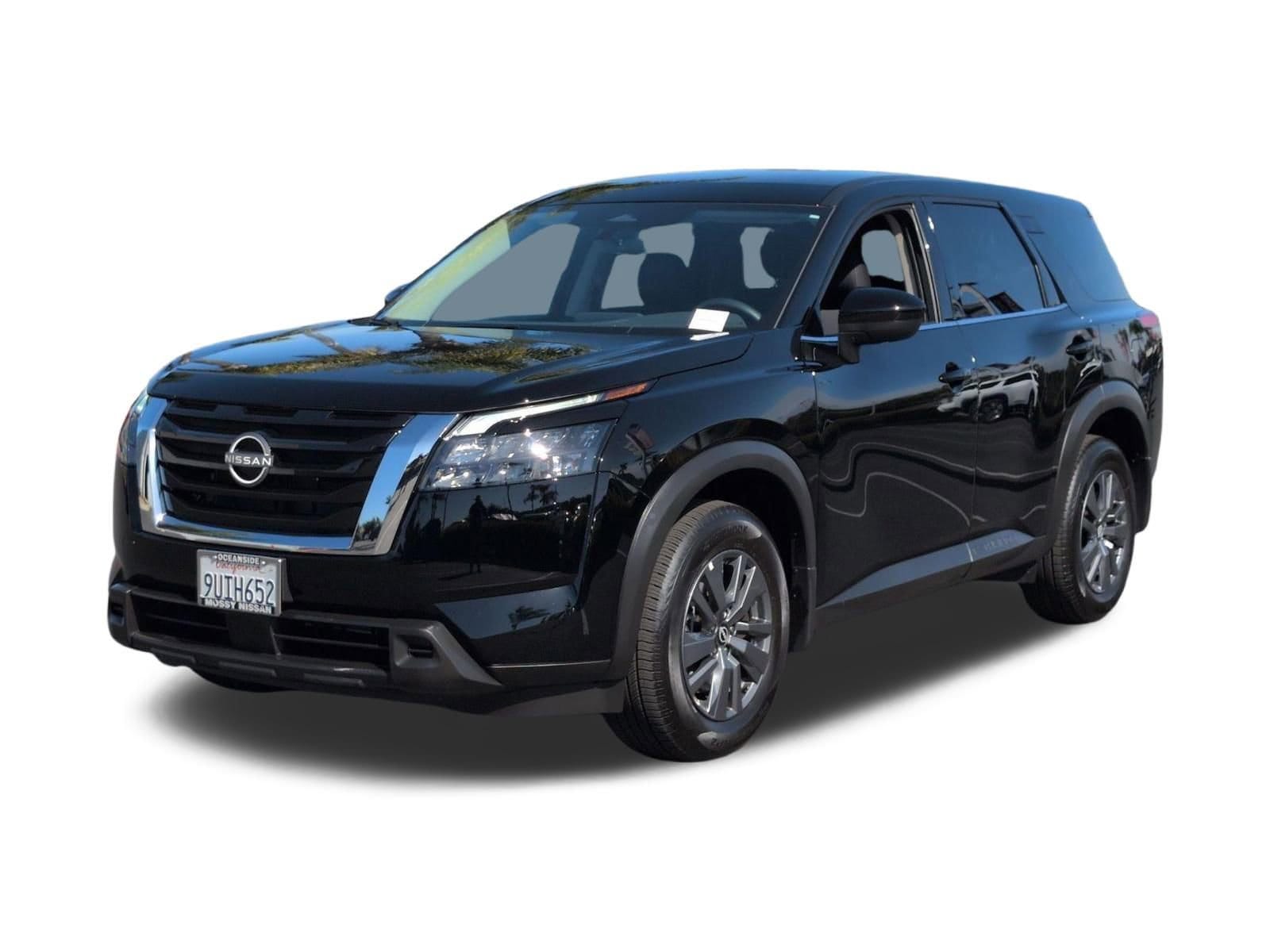 1 placeholder image of  2025 Nissan Pathfinder S