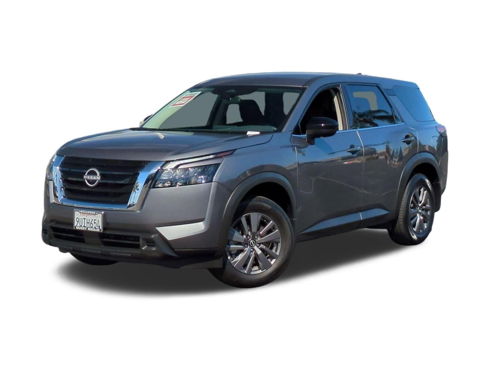 2025 Nissan Pathfinder S