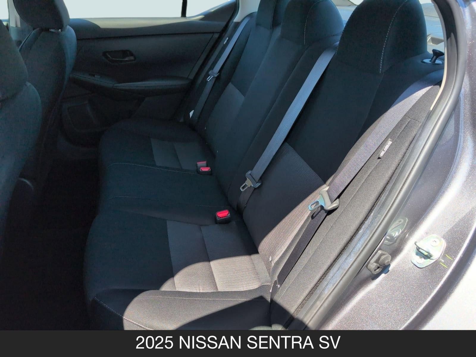 2025 Nissan Sentra SV - Photo 15