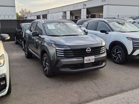 1 imagen de 2026 Nissan Kicks SV