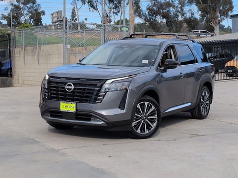 1 image of 2026 Nissan Pathfinder Platinum