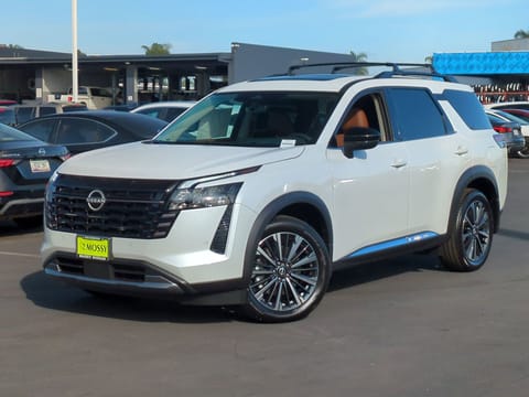 1 image of 2026 Nissan Pathfinder Platinum