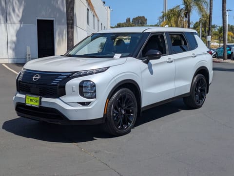 1 imagen de 2026 Nissan Rogue Plug-In Hybrid SL