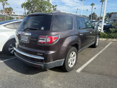 1 image of 2015 GMC Acadia SLE-2