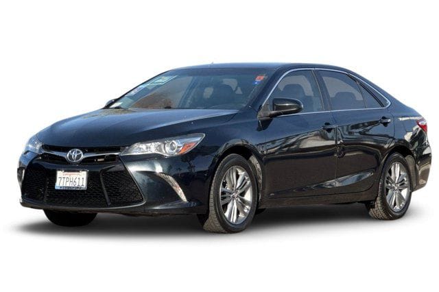 1 placeholder image of  2017 Toyota Camry SE