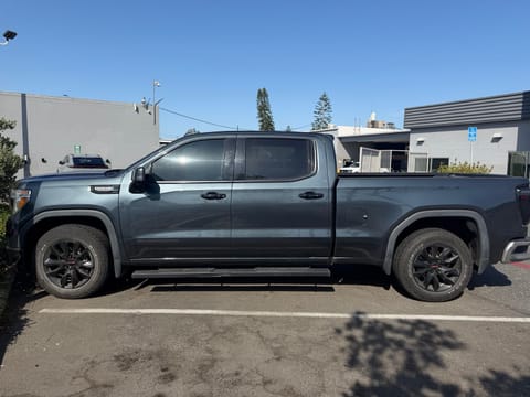 1 image of 2019 GMC Sierra 1500 SLT