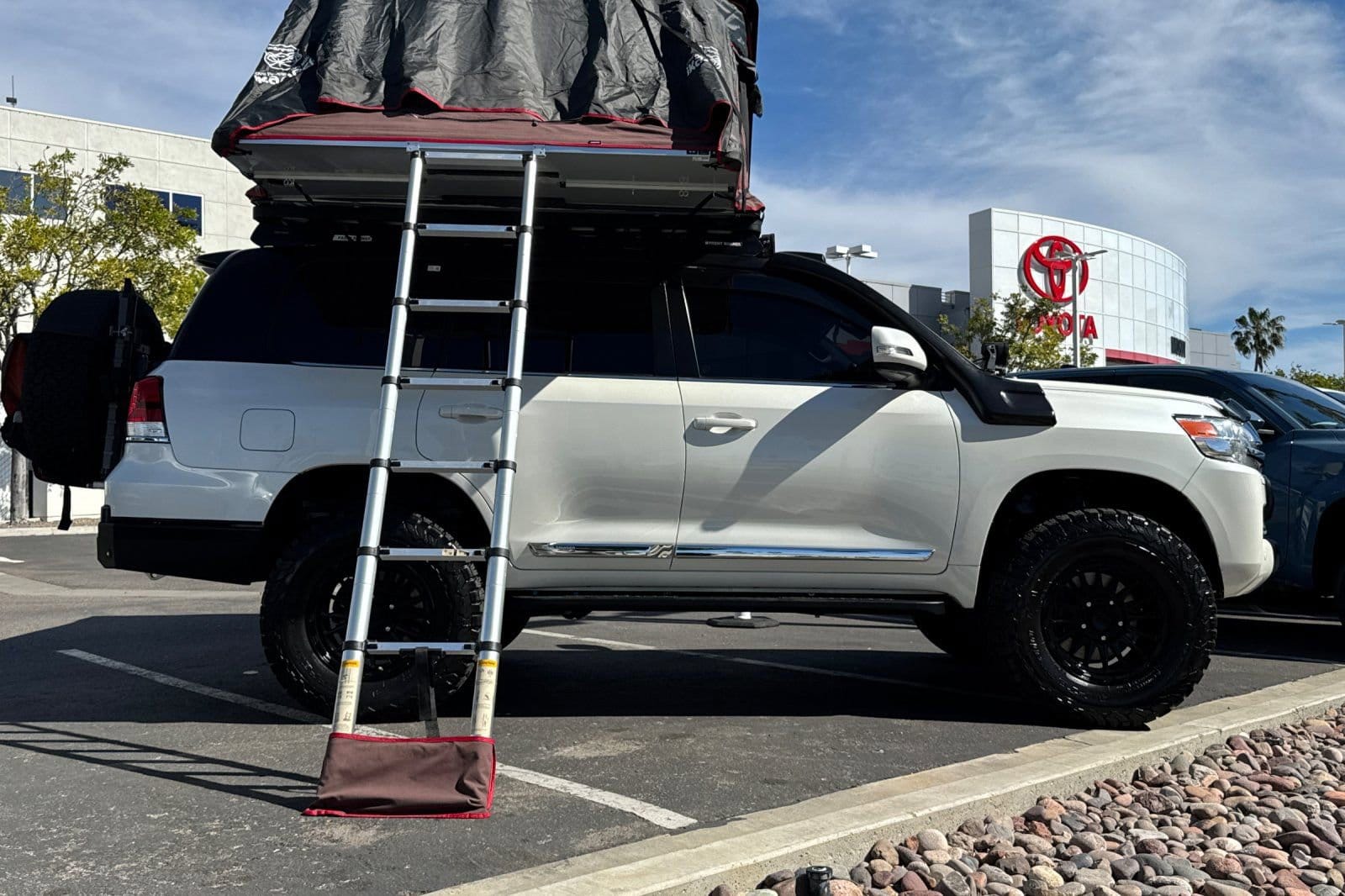 2019 Toyota Land Cruiser Base