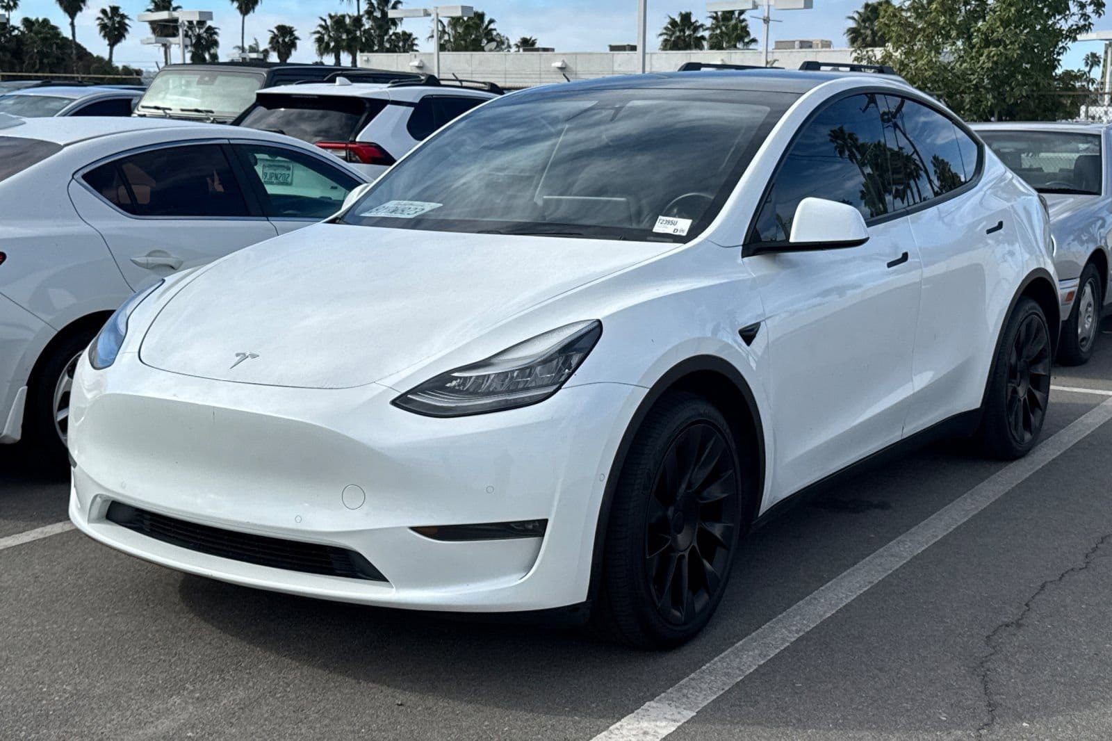 Used 2020 Tesla Model Y Long Range with VIN 5YJYGDEE2LF042928 for sale in San Diego, CA
