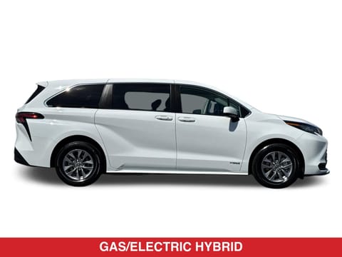 2021 Toyota Sienna LE