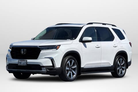 1 image of 2024 Honda Pilot Touring