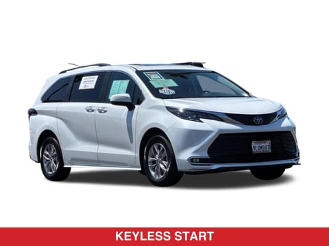 2024 Toyota Sienna XLE