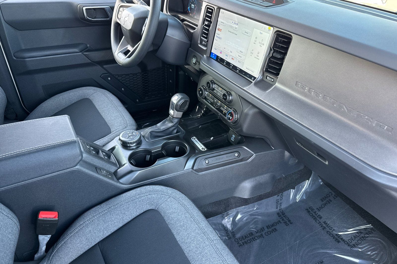 2025 Ford Bronco 4-Door Base - Photo 16