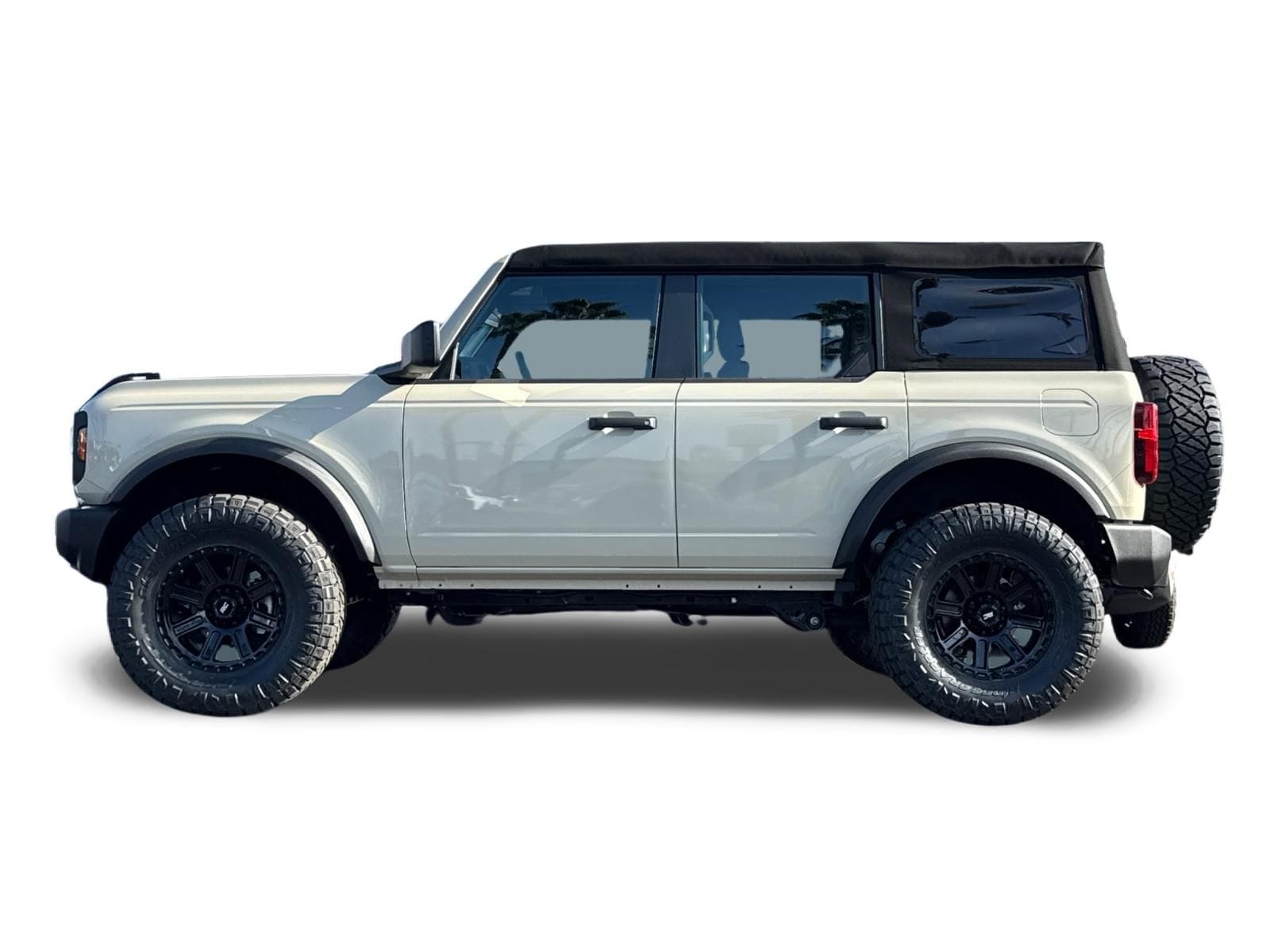 2025 Ford Bronco 4-Door Base - Photo 8