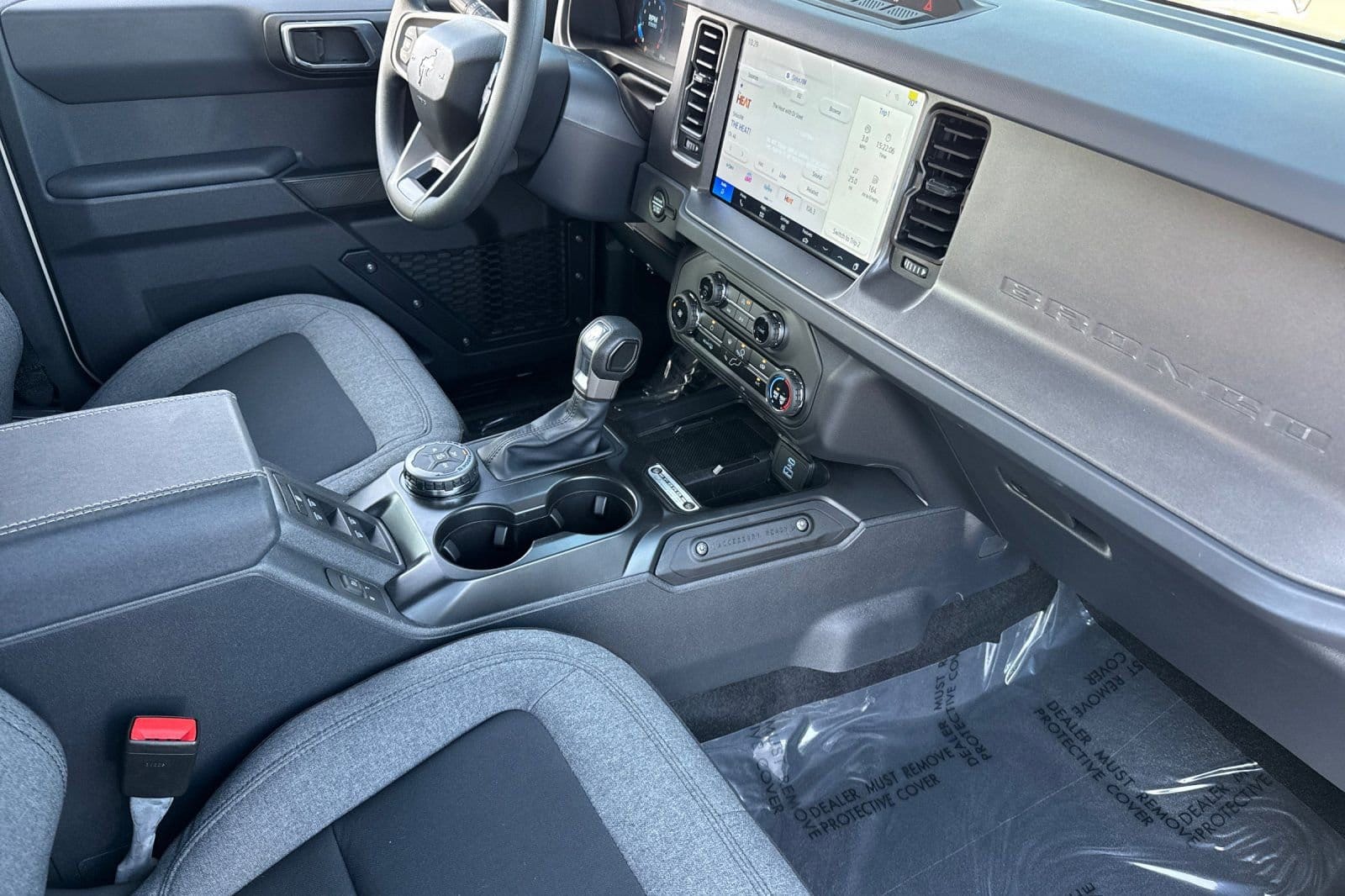 2025 Ford Bronco 4-Door Base - Photo 16