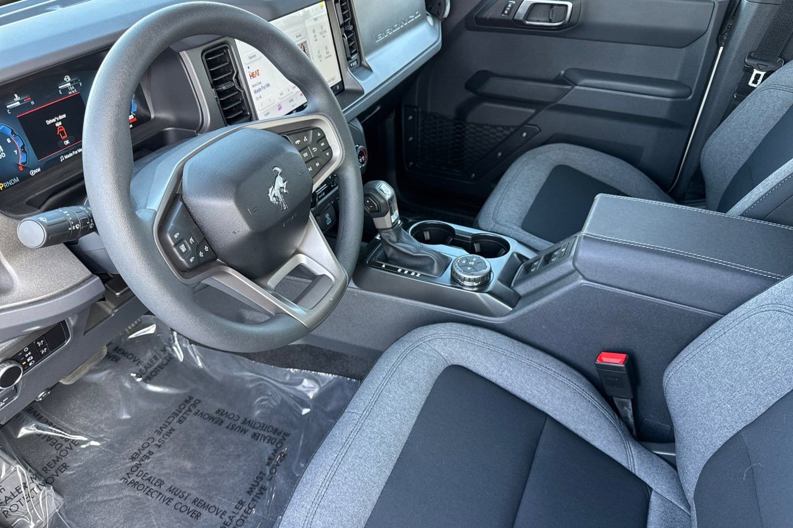 2025 Ford Bronco 4-Door Base - Photo 10