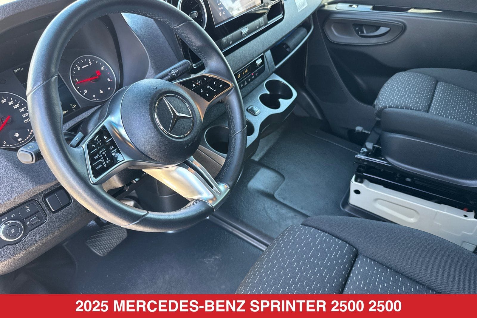 2025 Mercedes-Benz Sprinter Cargo Van Base - Photo 11