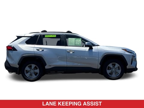 2025 Toyota RAV4 Hybrid XLE