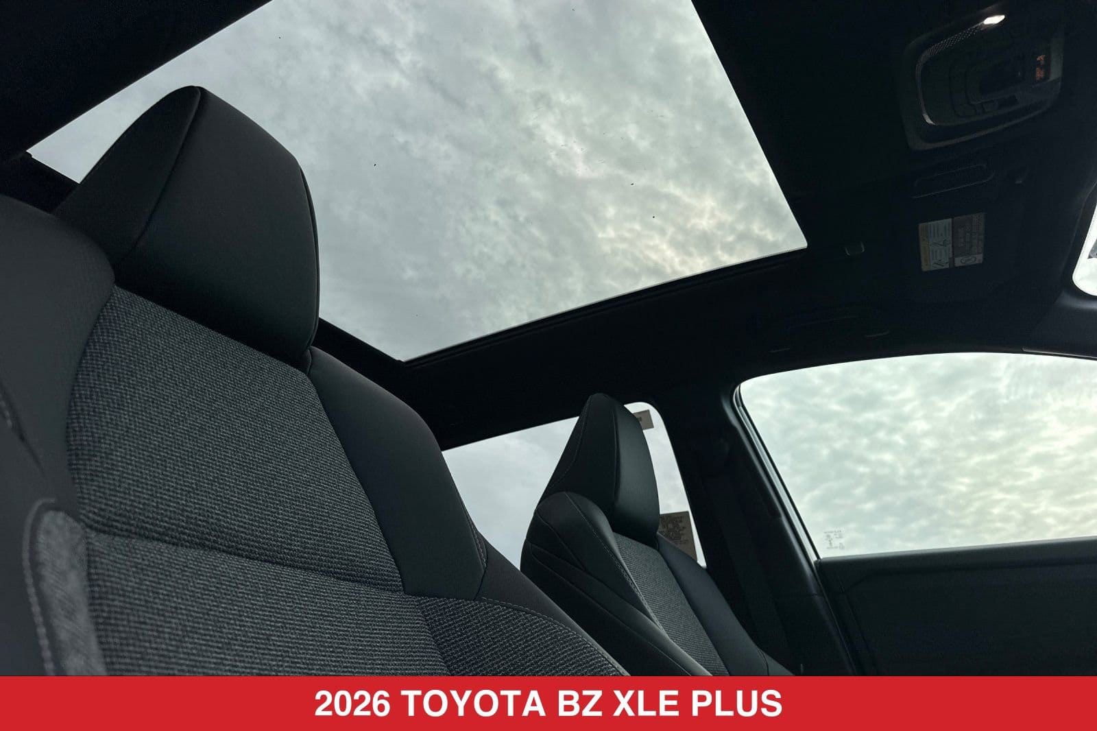 2026 Toyota bZ XLE - Photo 13