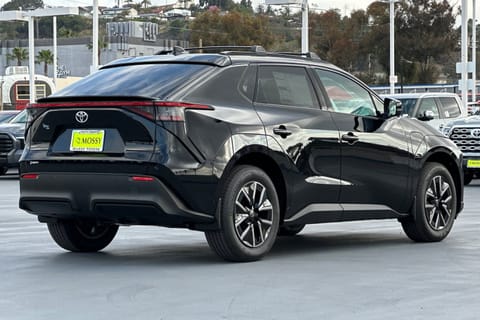 2026 Toyota bZ XLE Plus