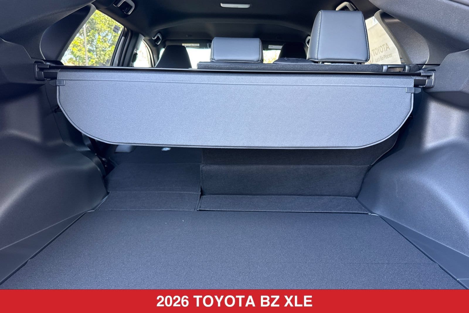 2026 Toyota bZ XLE - Photo 17