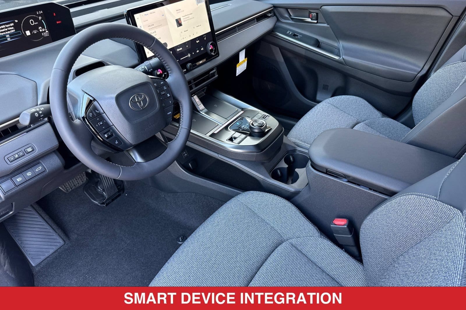 2026 Toyota bZ XLE - Photo 12