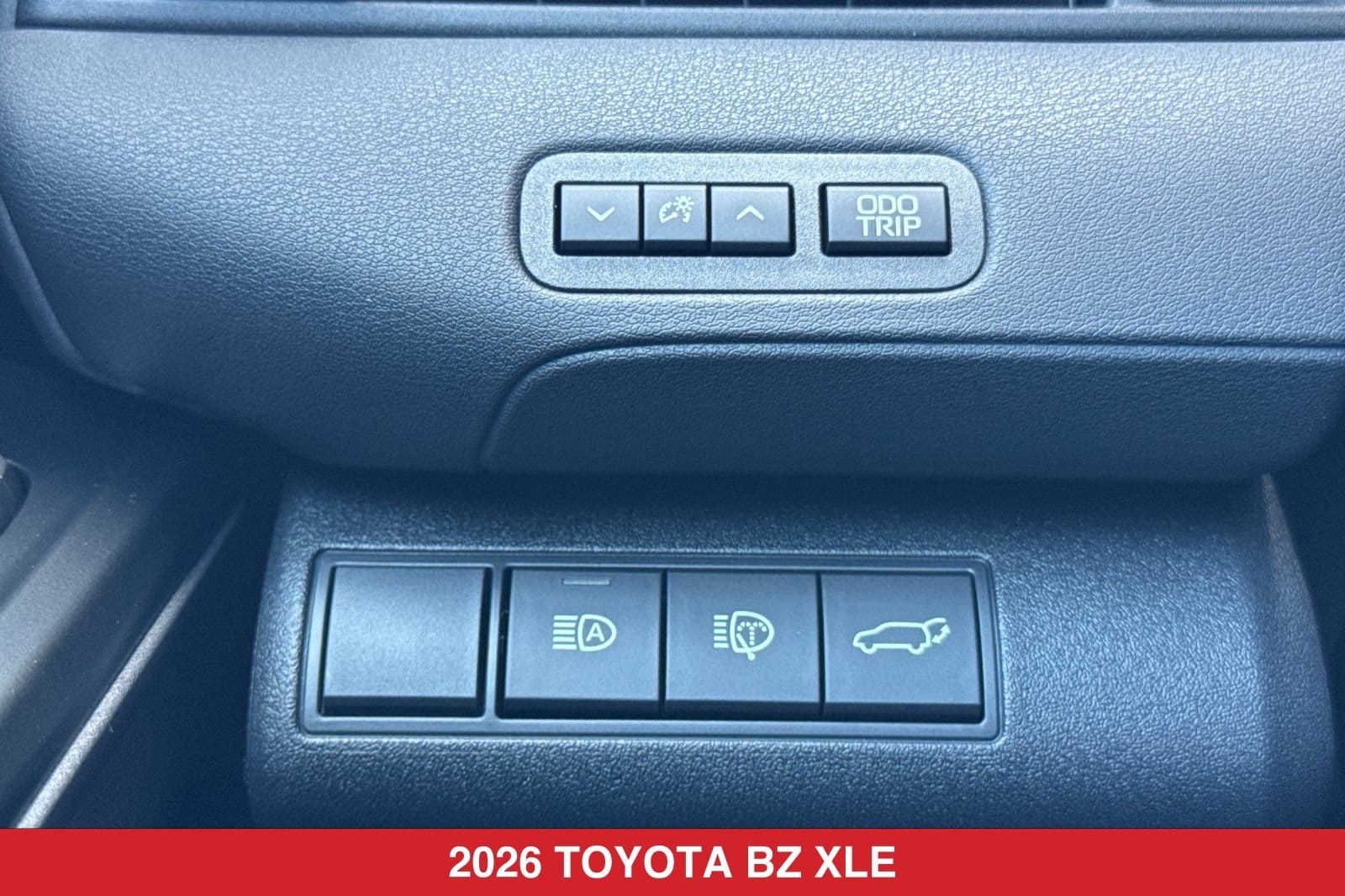 2026 Toyota bZ XLE - Photo 29