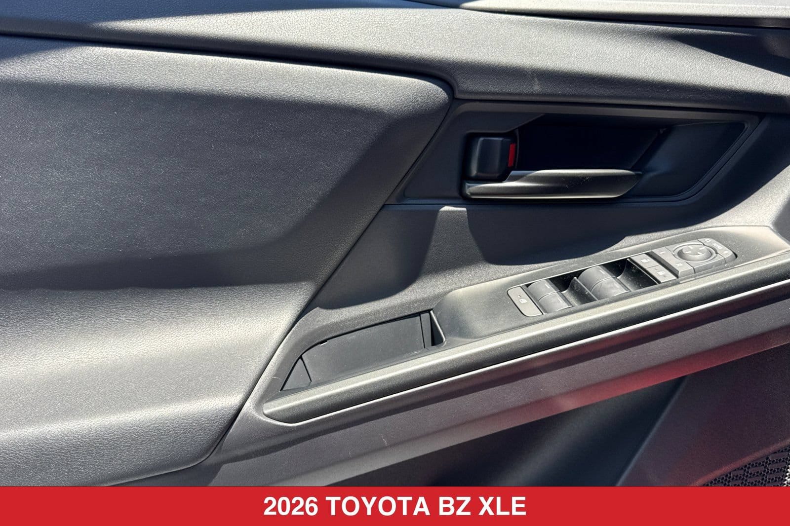 2026 Toyota bZ XLE - Photo 13