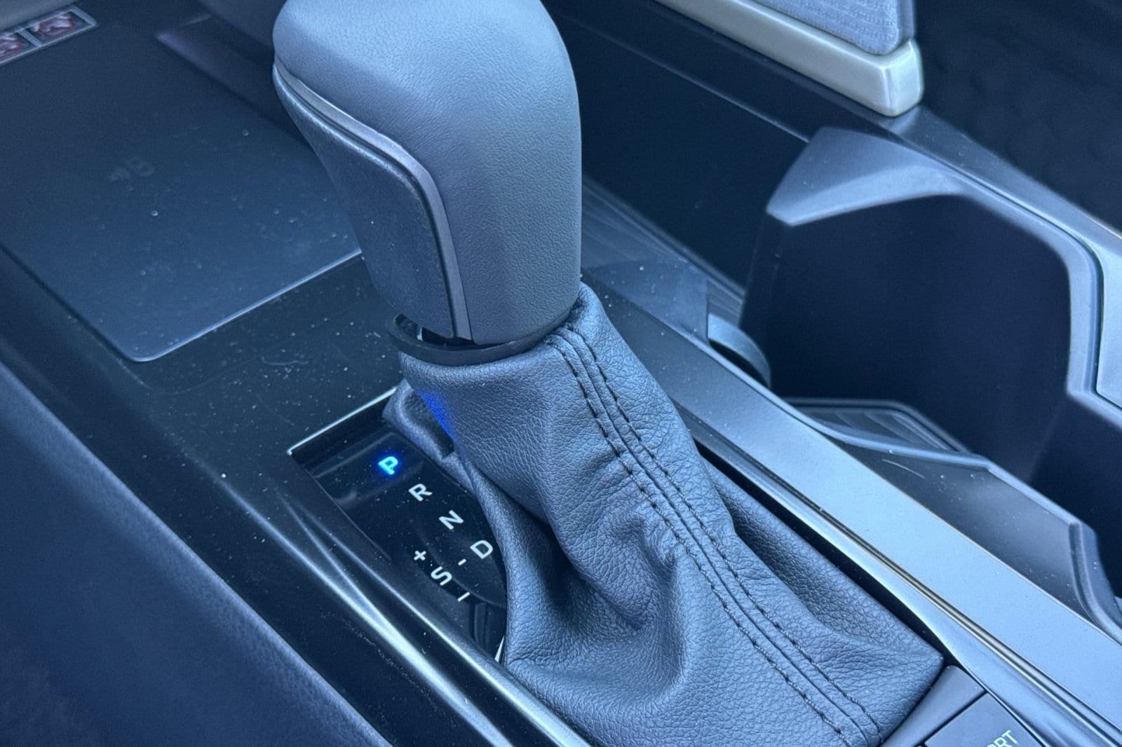 2026 Toyota Camry SE - Photo 19