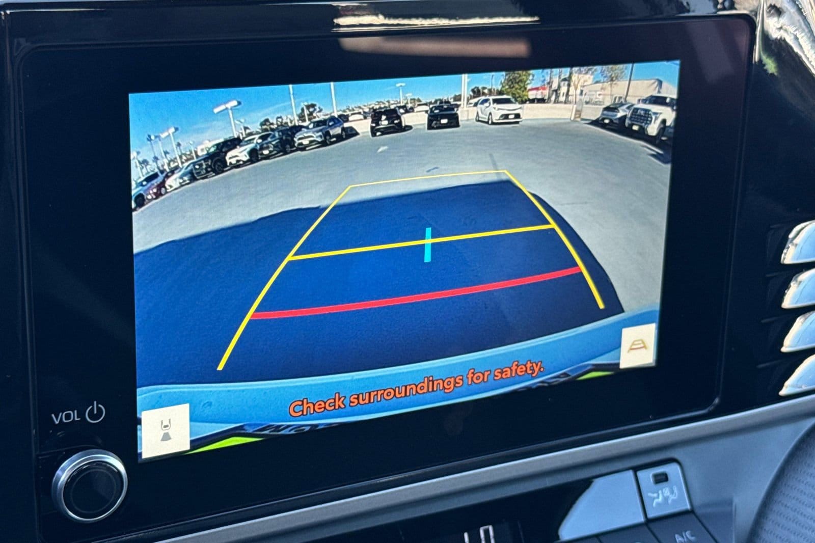 2026 Toyota Camry SE - Photo 17