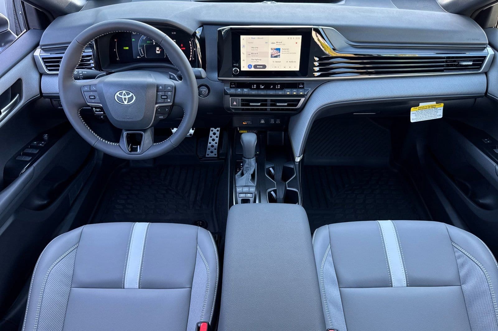 2026 Toyota Camry SE - Photo 12