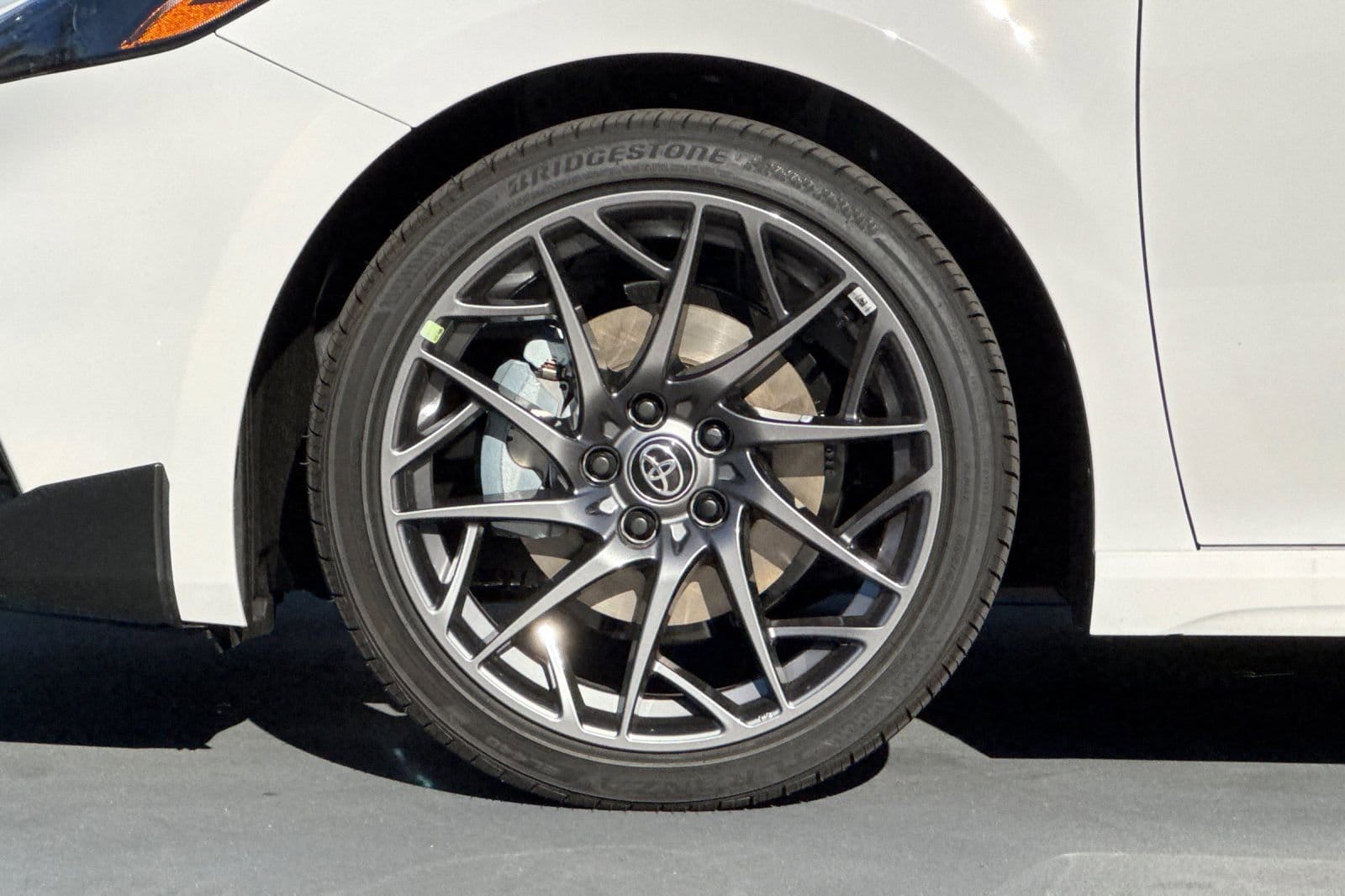 2026 Toyota Camry SE - Photo 24