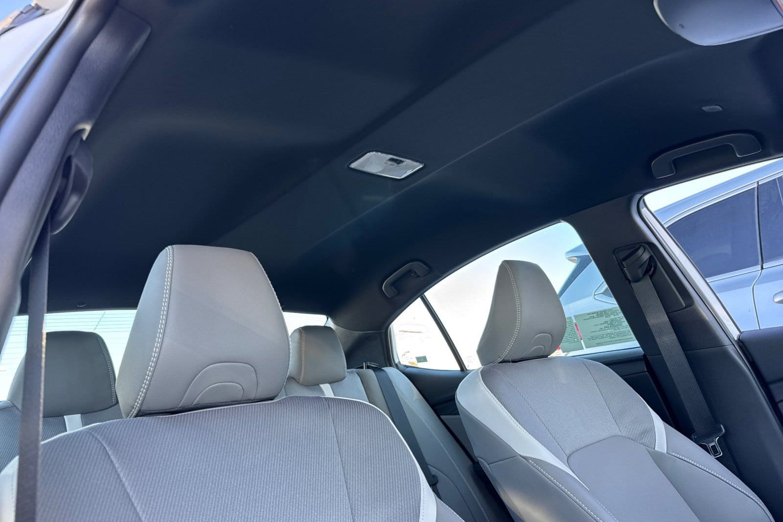 2026 Toyota Camry SE - Photo 15