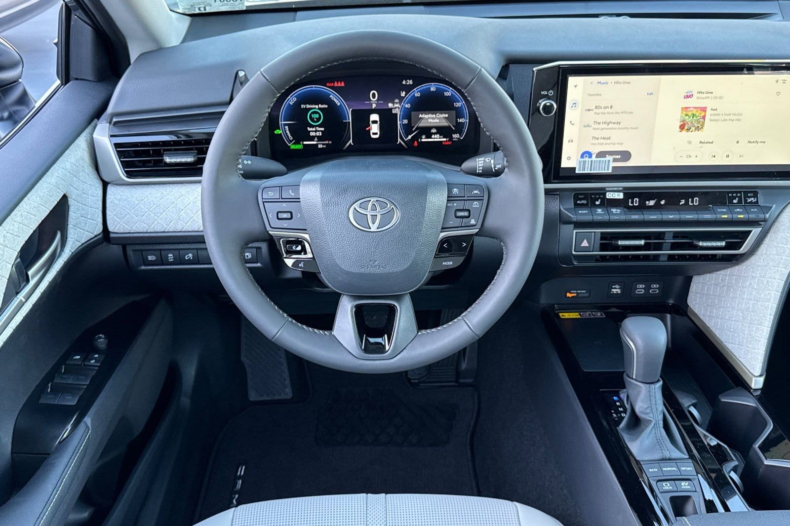 2026 Toyota Camry XLE - Photo 13