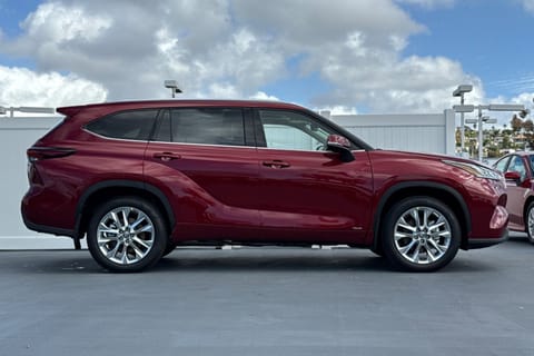 2026 Toyota Highlander Hybrid Limited