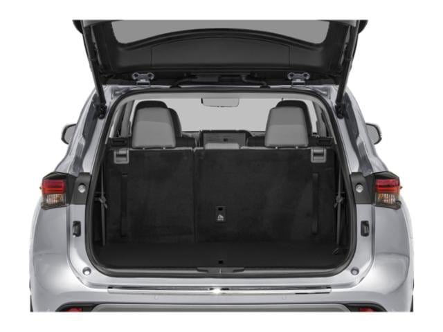 14 thumbnail image of  2026 Toyota Highlander Hybrid Platinum