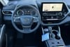 13 thumbnail image of  2026 Toyota Highlander Hybrid XLE