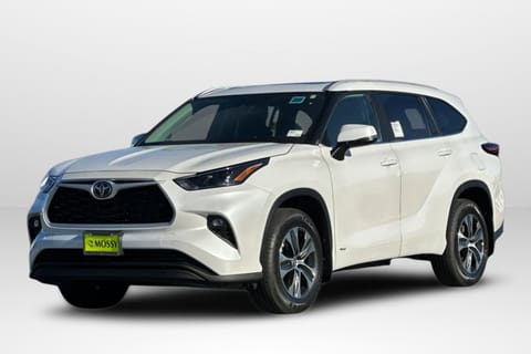 1 image of 2026 Toyota Highlander Hybrid XLE
